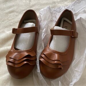 NWT Estine Brown Kids Mary Jane Shoes never worn